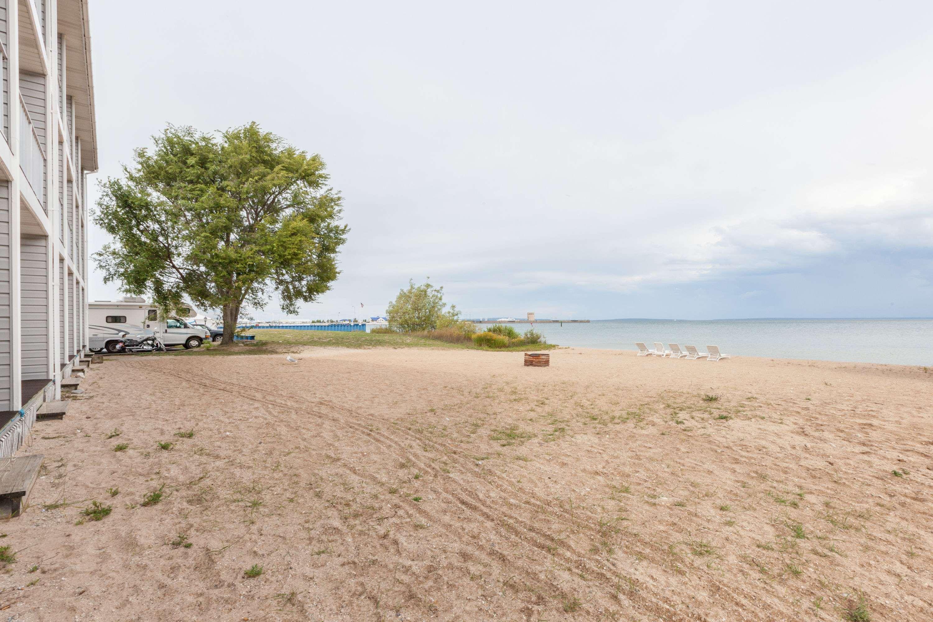 Ramada By Wyndham Mackinaw Waterfront 2* Mackinaw Stadt
